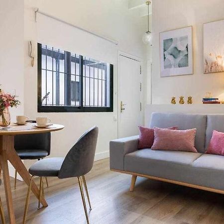Monkeys Apartments San Roman Deluxe เซบีญา ภายนอก รูปภาพ